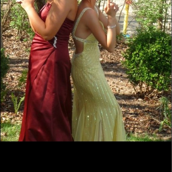 Yellow prom dress - Picture 6 of 7